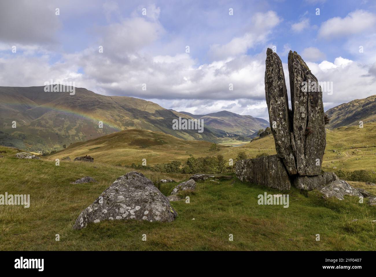 Fionn's Rock, auch betende Hände von Mary, nach der Legende geteilt von Celt Fingal, auch Fionn mac Cumhaill, Felsformation, Aberfeldy, Highlands, SCO Stockfoto