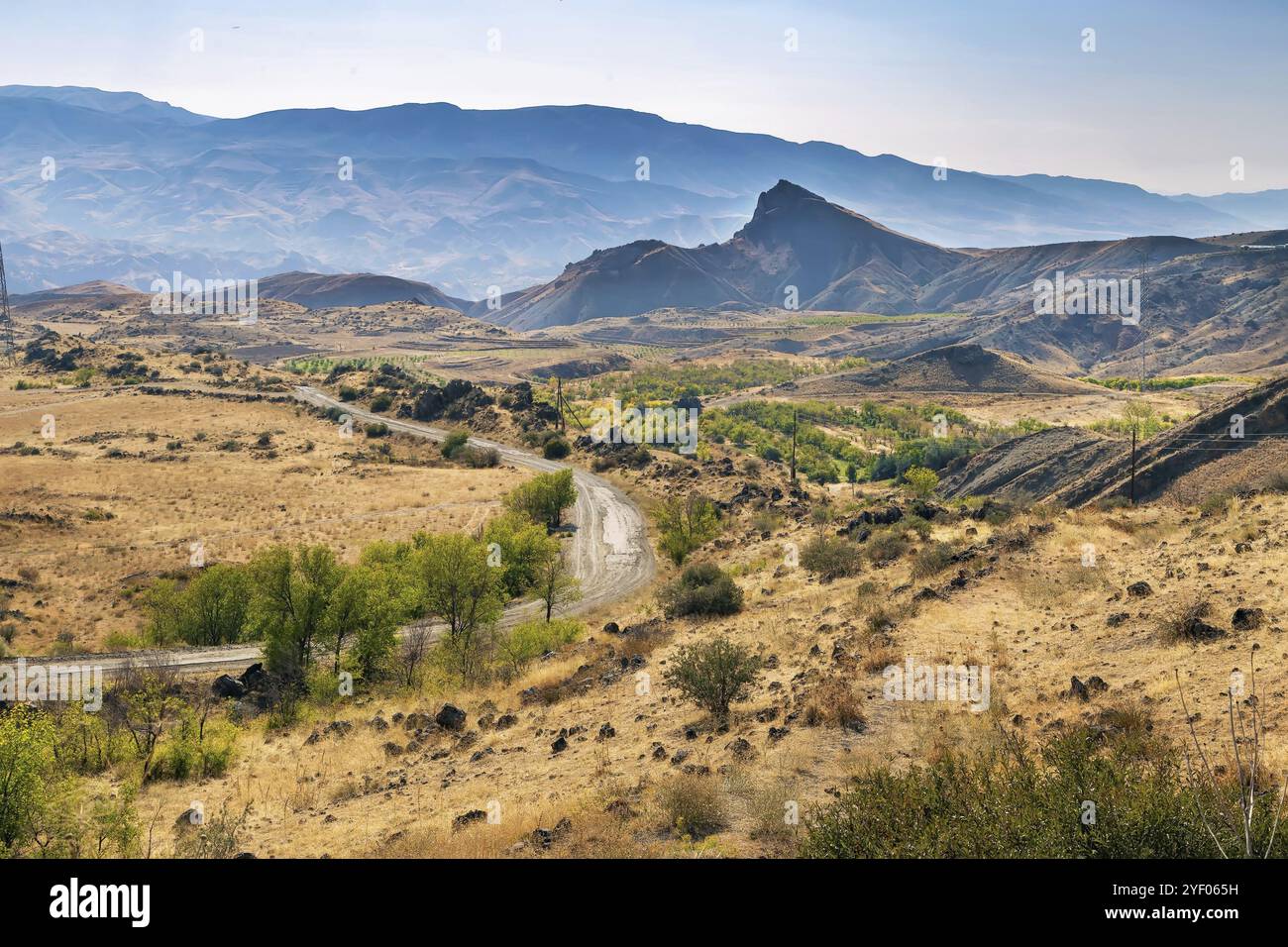 Landschaft mit Bergen in der Provinz Vayots Dzor in Armenien Stockfoto