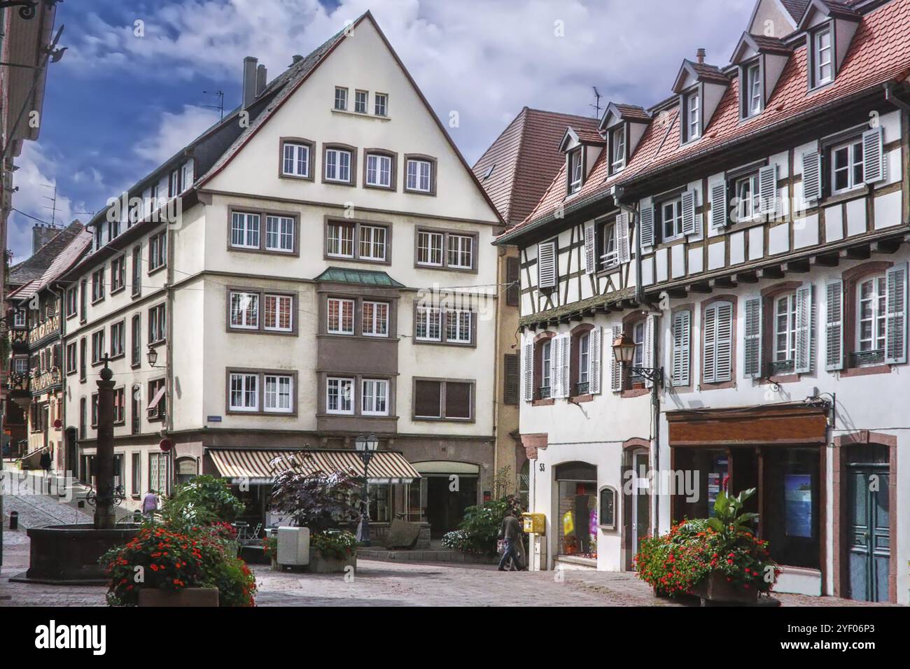 Straße im Stadtzentrum von Saverne, Frankreich, Europa Stockfoto