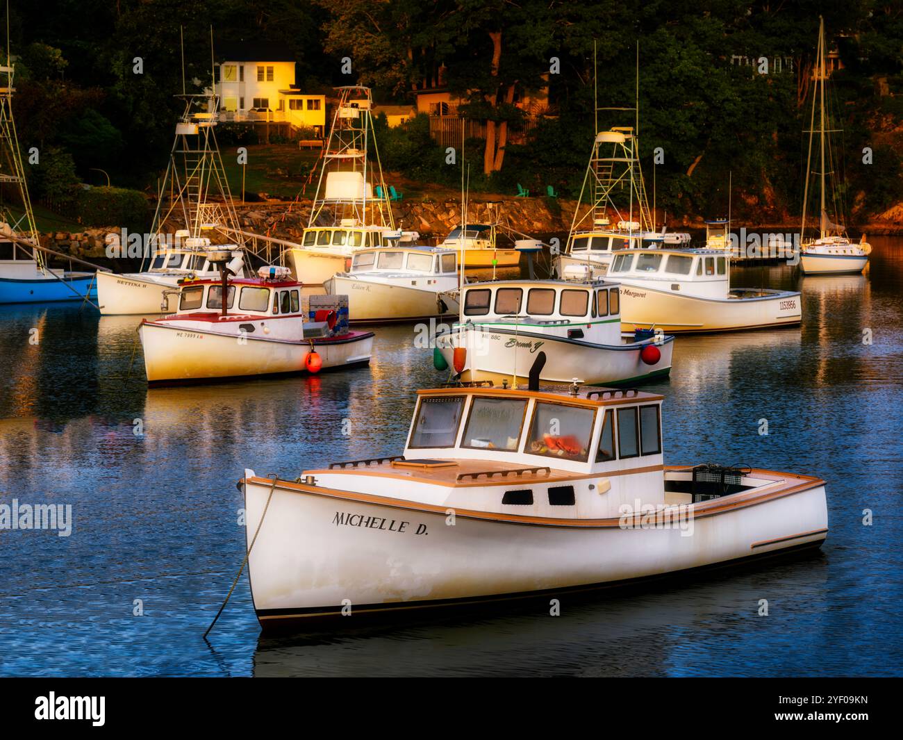 Innerhalb der malerischen Stadt Ogunquit, Maine ist der Hafen, Perkins Cove. Die Bucht ist ein beliebtes Touristenziel und ein sicherer Hafen zum Angeln und zum ple Stockfoto