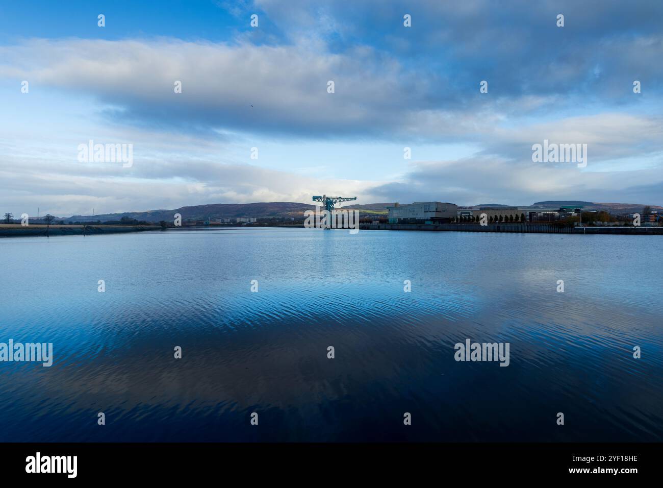 Der Fluss Clyde in Glasgow Schottland an einem Wintermorgen Stockfoto