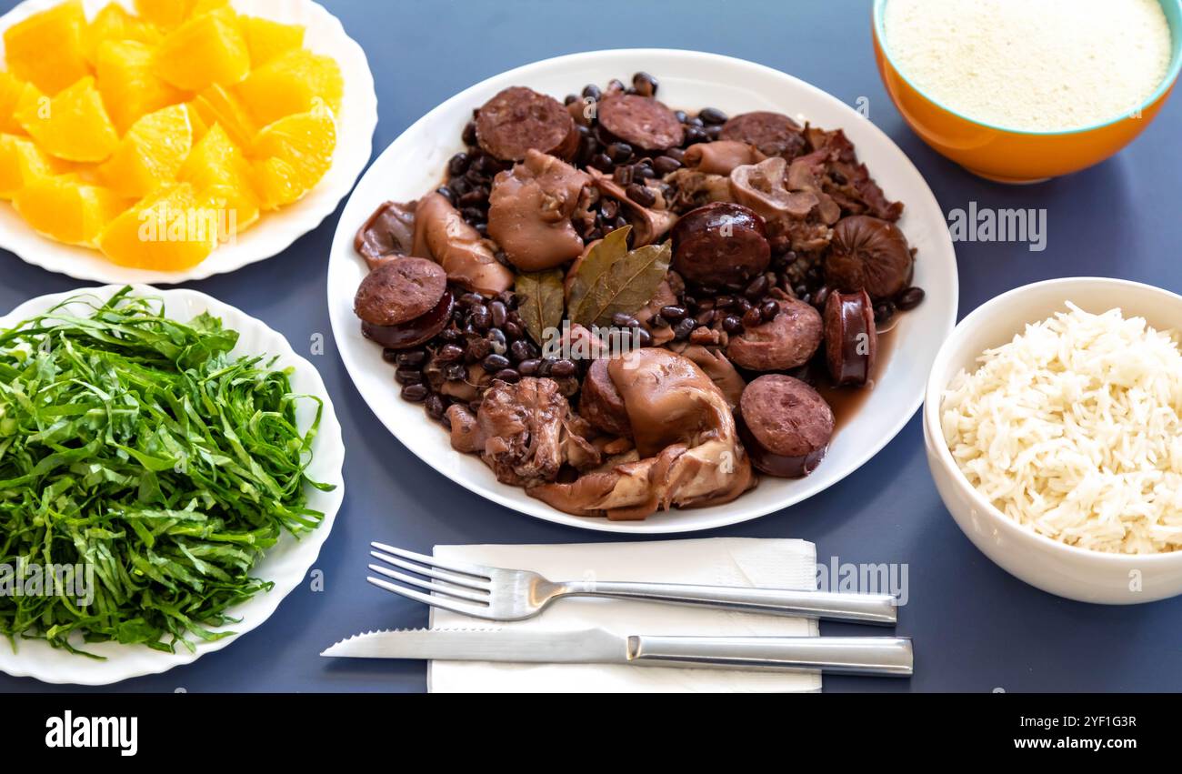 Die beste vollständige traditionelle brasilianische Feijoada Stockfoto