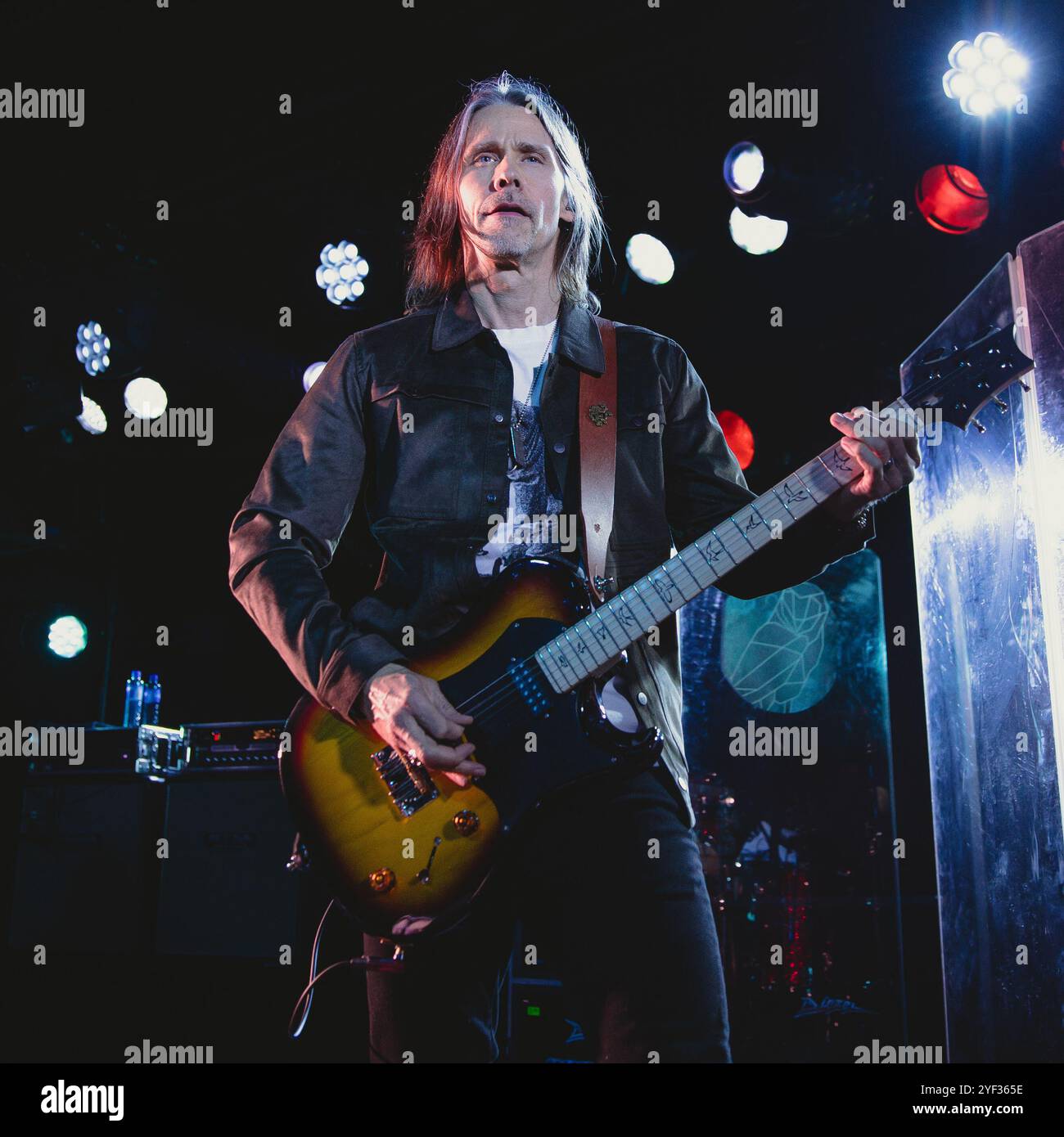 Myles Kennedy trat am 2. November 2024 live auf Stockfoto