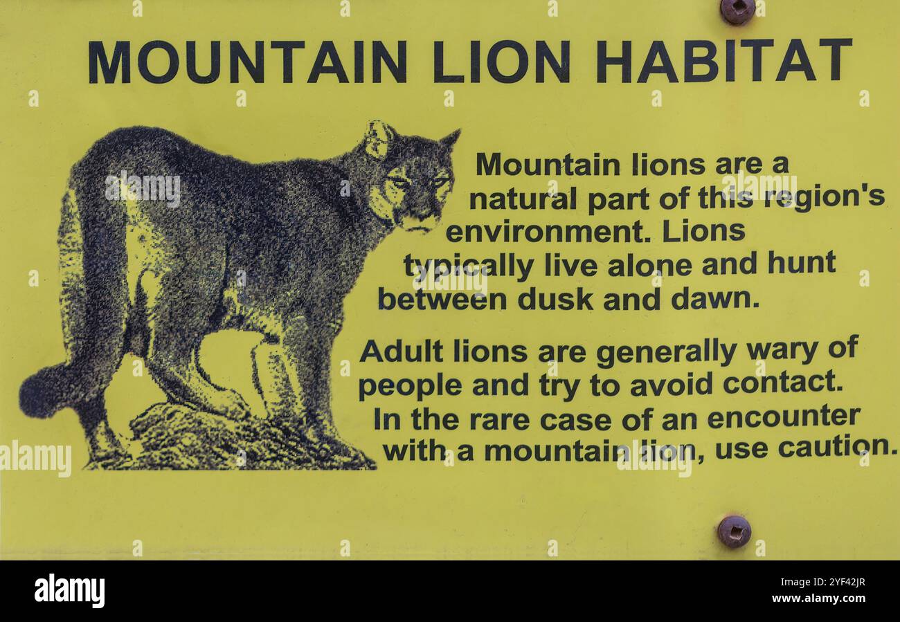 „Mountain Lion Habitat“-Schild in Nordkalifornien. Stockfoto