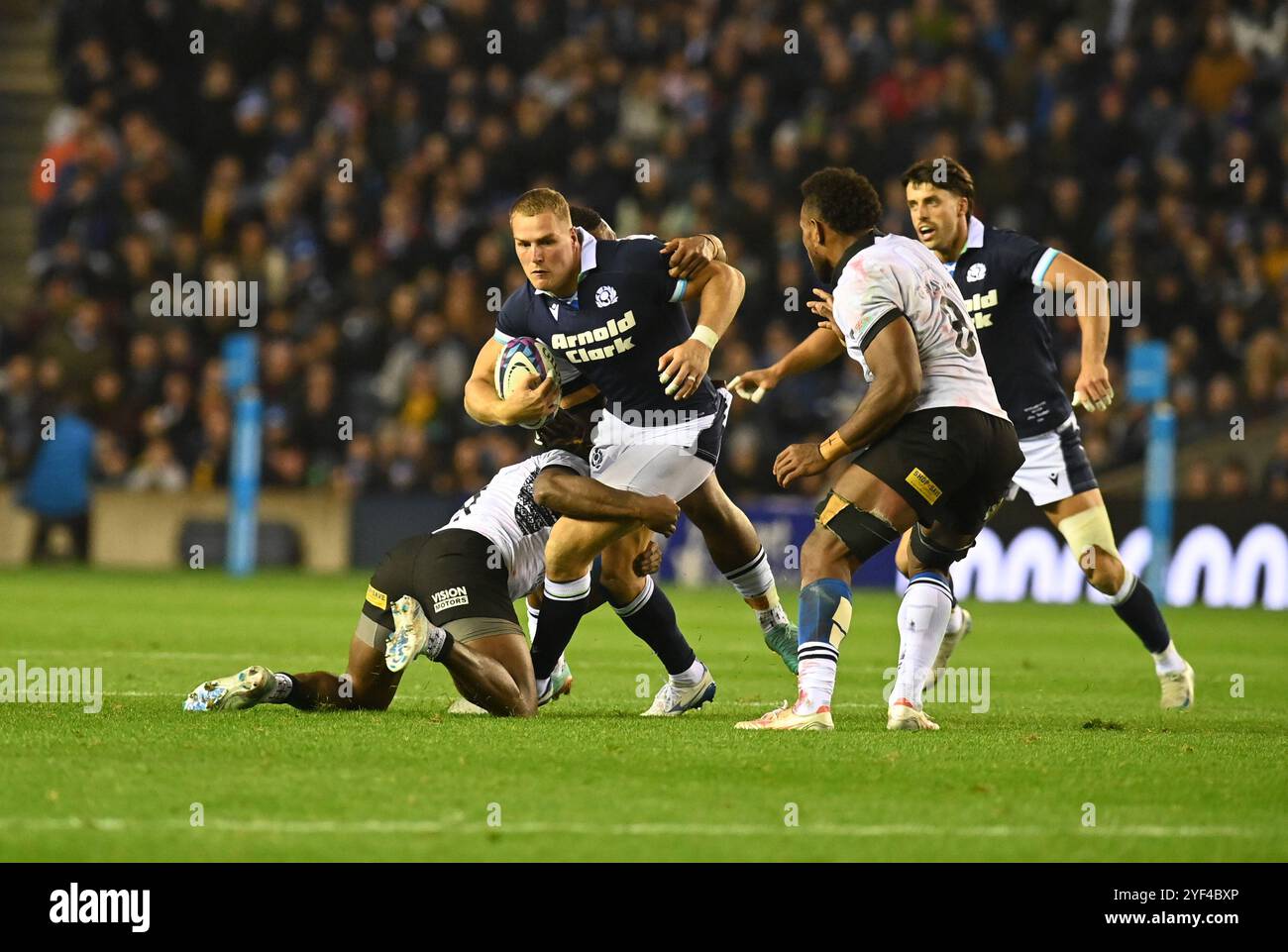 Scottish Gas Murrayfield. Edinburgh Schottland Großbritannien 2. November 24 HERBSTTESTS 2024/25 Schottland vs Fidschi. Rugby Match Duhan van der Merwe aus Schottland hat sich mit Credit: eric mccowat/Alamy Live News beschäftigt Stockfoto