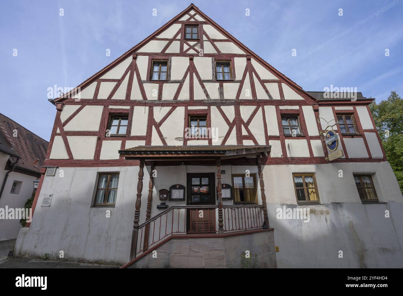 Ehemaliger gasthof zur Friedenslinde, Kern 17, 18. Jahrhundert, Inschrift 1764, Moegeldorfer Hauptstraße 63, Mögeldorf, Mittelfranken, Bayern, Deutschland, Eur Stockfoto