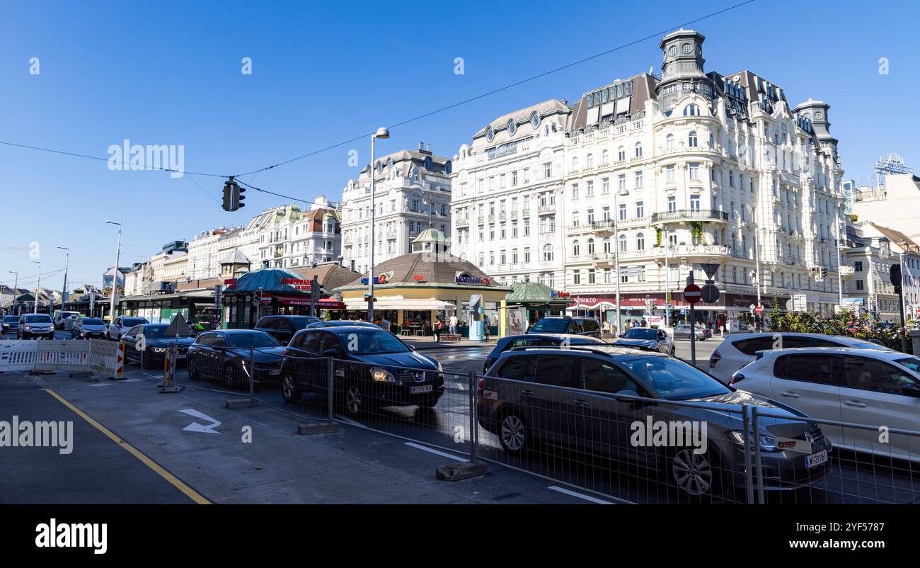Blick auf die Spitze des Wiener Naschmarktes, Wien, Österreich, Europa. Stockfoto
