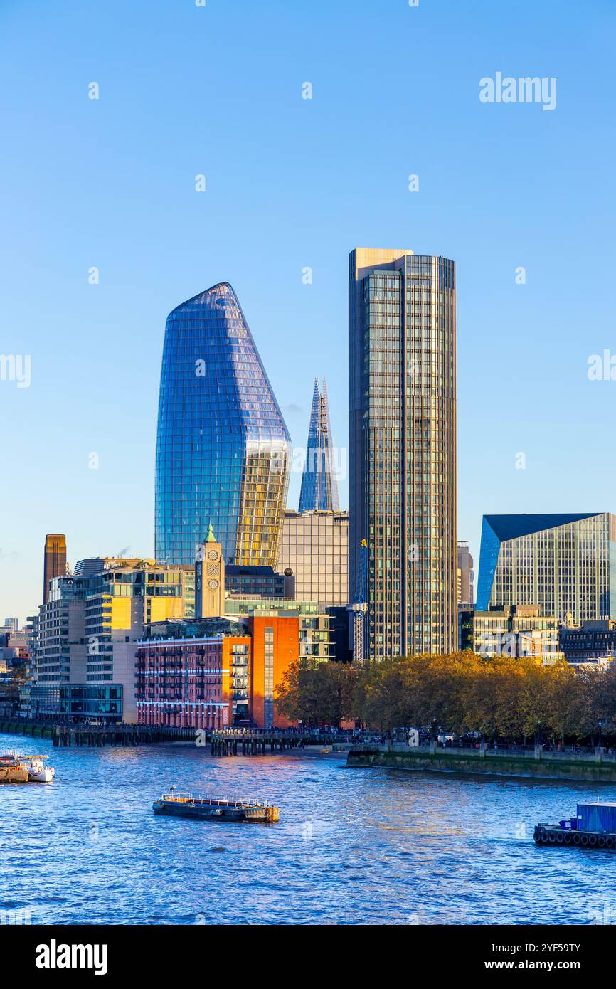 One Blackfriars, The Shard, South Bank Tower und OXO Tower, London Skyline und Themse, London, England Stockfoto