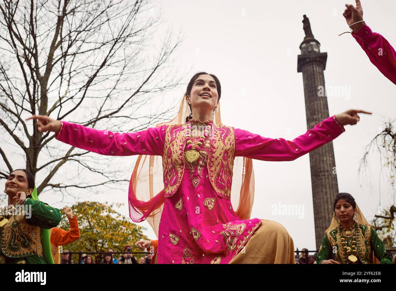 Edinburgh Schottland, Vereinigtes Königreich 03. November 2024. Edinburgh Diwali Parade vom St Andrew Square zu Princes Street Gardens, um das indische Lichterfest zu feiern. Credit sst/alamy Live News Stockfoto