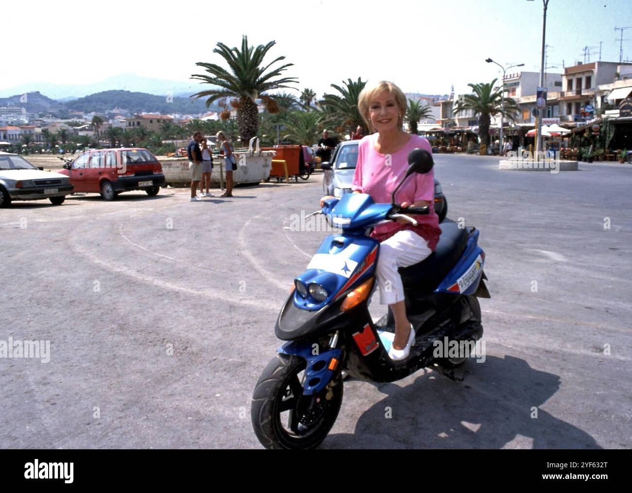 ARCHIV: Dagmar Berghoff Dagmar Berghoff auf Kreta , 2002 ARCHIVAUFNAHME, Datum geschätzt 20240927JWM0017 *** ARCHIV Dagmar Berghoff auf Kreta , 2002 ARCHIVAKQUISITION, Datum geschätzt 20240927JWM0017 Stockfoto