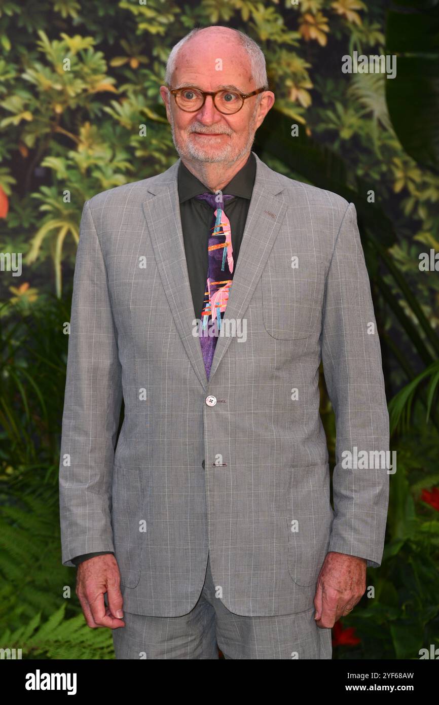 London, Großbritannien. 3. November 2024. Jim Broadbent besuchte die Weltpremiere von Paddington in Peru im Odeon-Kino am Leicester Square. Das Foto sollte lauten: Matt Crossick/Empics/Alamy Live News Stockfoto