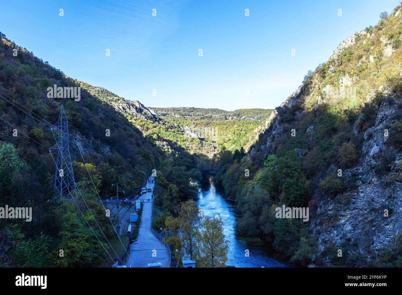 Das Wasserkraftwerk Matka befindet sich in Matka Stockfoto