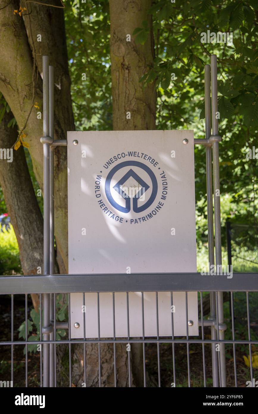 UNESCO Welterbe - Weltkulturerbe - Patrimoine mondial mit Logo in Potsdam, Brandenburg, Deutschland Stockfoto