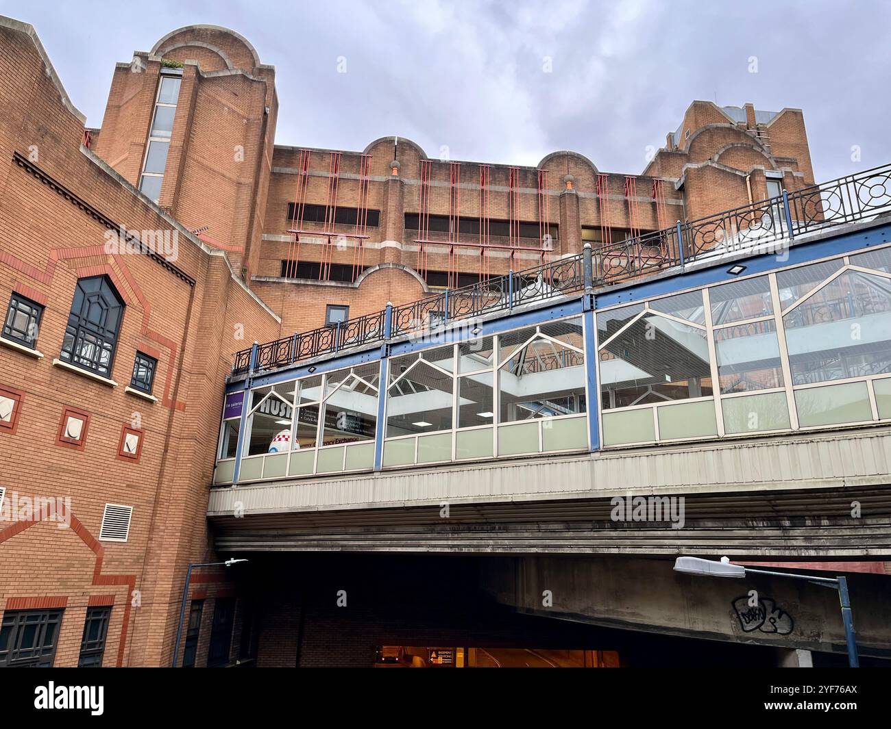 Das Einkaufszentrum Galleries, von der Union Street aus gesehen. Bristol, England, Vereinigtes Königreich. Oktober 2024. Stockfoto