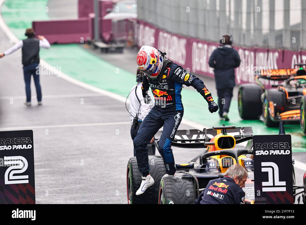 Sao Paulo, Brasilien . Oktober 2024. Max Verstappen (NED) - Oracle Red Bull Racing - Red Bull RB20 - Honda RBPT Gewinner der Formel 1 Lenovo Grande Premio de Sao Paulo 2024, geplant auf dem Interlagos Circuit, San Paolo, Brasilien, BRA 1.-3. November 2024 - Credit: Alessio de Marco/Alamy Live News Stockfoto