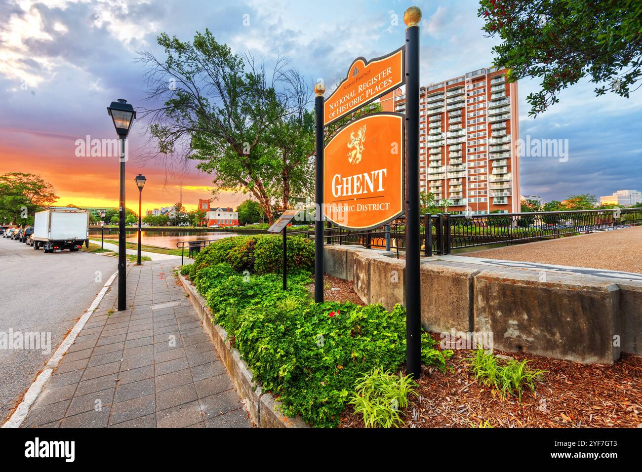 Norfolk, Virginia – 7. Mai 2023: Das Schild, das den Standort des Gent Historic Distrct markiert. Stockfoto