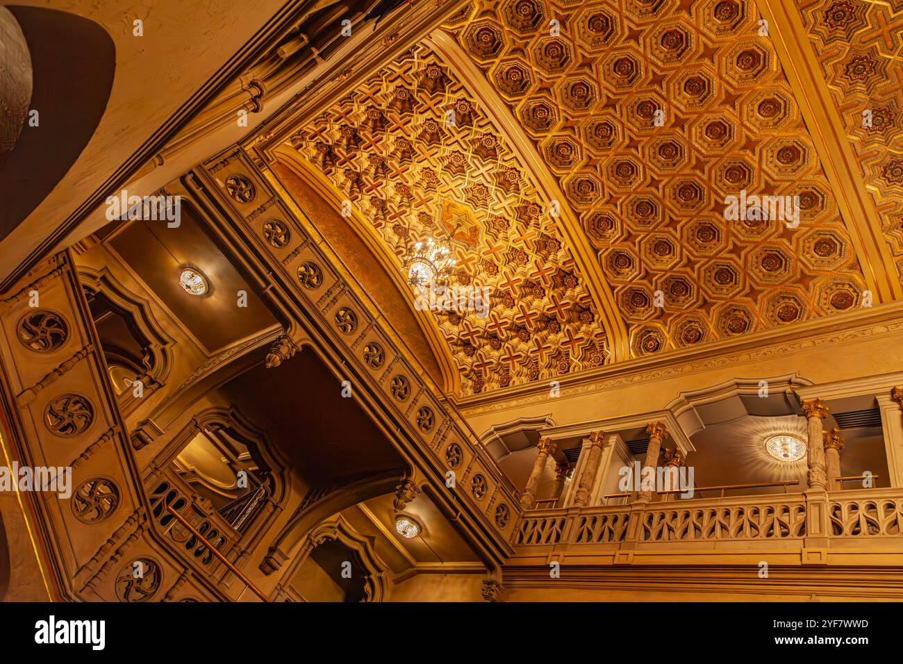 Deckendetail des Hauptfoyers im Orpheum Theatre in Vancouver, Kanada Stockfoto