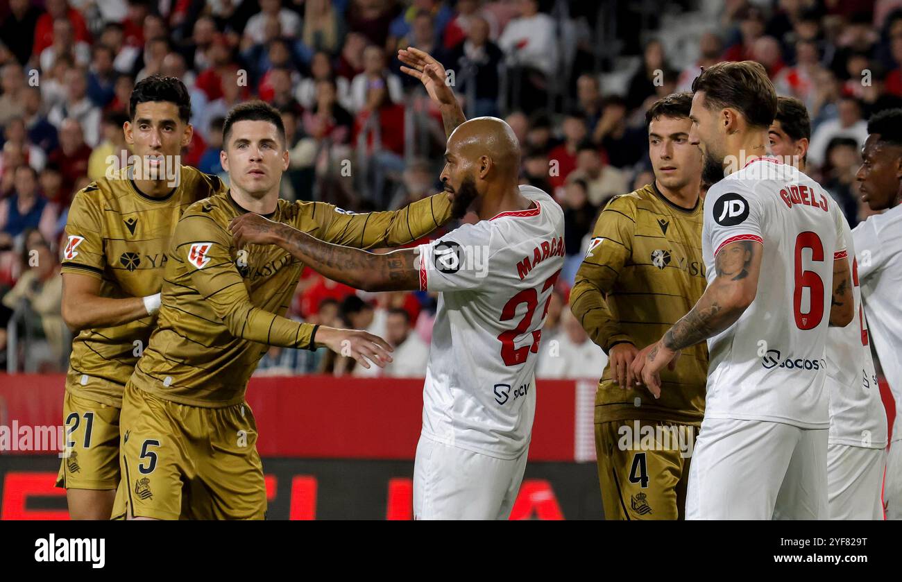 Spanisch La Liga EA Sports Fußball Spiel Sevilla gegen Real Sociedad im Ramon Sanchez Pizjuan Stadium in Sevilla, Spanien. November 2024. JORNADA 12 LIGA 1ª DIVISION ESTADIO SANCHEZ PIZJUAN SEVILLA FC-REAL SOCIEDAD. 900/Cordon Press Credit: CORDON PRESS/Alamy Live News Stockfoto