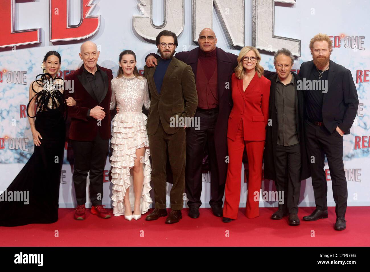 Lucy Liu, J.K. Simmons, Kiernan Shipka, Chris Evans, Dwayne Johnson, Bonnie Hunt, Jake Kasdan und Kristofer Hivju bei der Premiere des Kinofilms Red One im UCI Luxe. Berlin, 03.11.2024 *** Lucy Liu, J K Simmons, Kiernan Shipka, Chris Evans, Dwayne Johnson, Bonnie Hunt, Jake Kasdan und Kristofer Hivju bei der Premiere des Films Red One im UCI Luxe Berlin, 03 11 2024 Foto:xD.xHerrickx/xFuturexImagex red 4206 Stockfoto