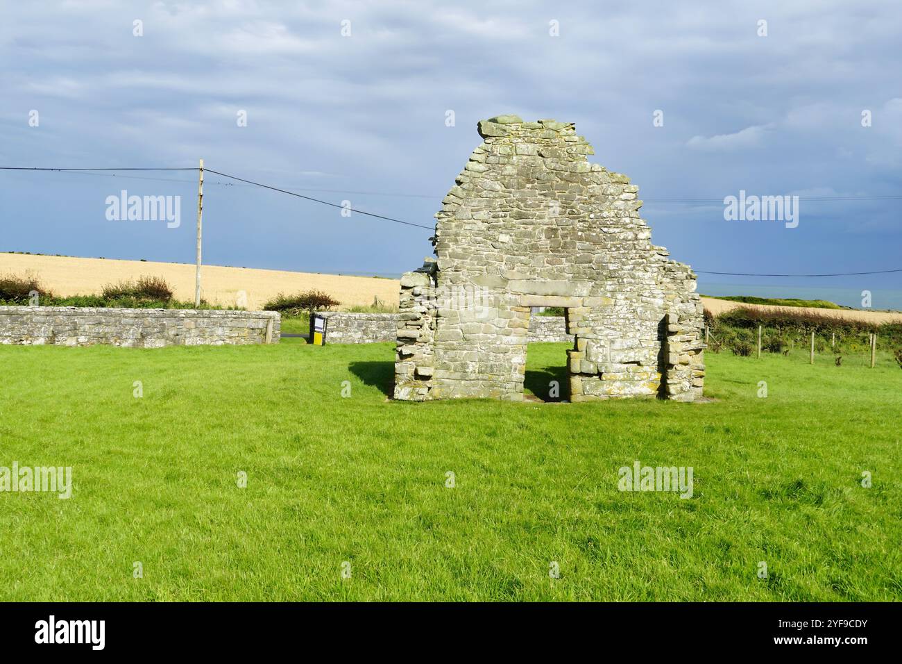 Die Ruinen der Kirche Saint John's Point, County Down, Nordirland Stockfoto