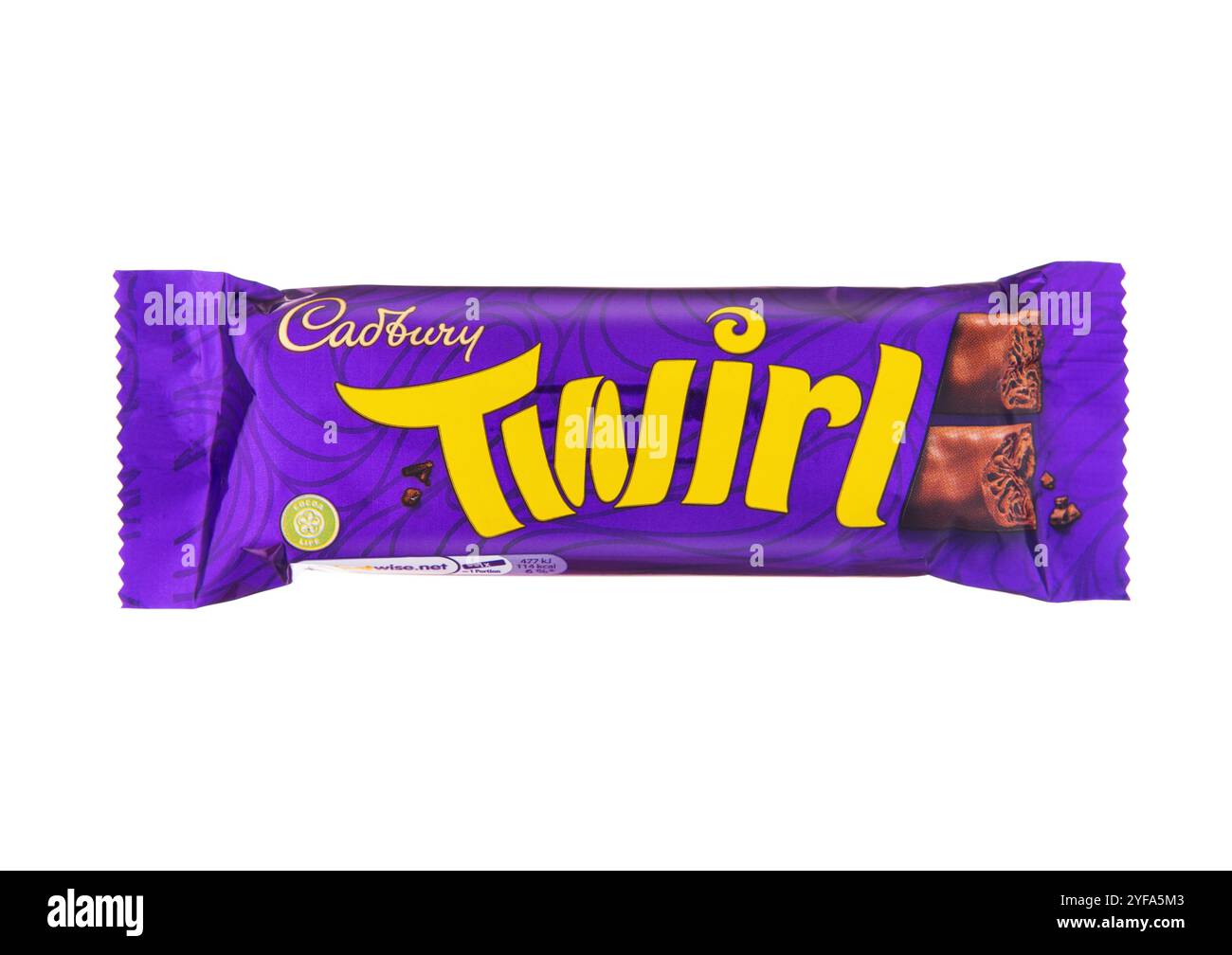 LONDON, UK - 05. NOVEMBER 2024: Cadbury Twirl Milchschokolade-Twirl-Bar auf weiß. Stockfoto