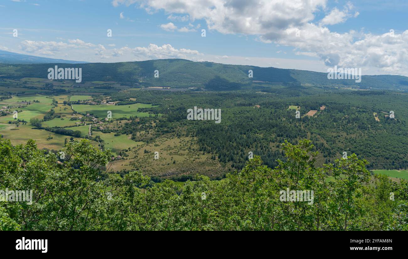 Eindruck um den Mont Ventoux, einen Berg in der Provence in Südfrankreich Stockfoto