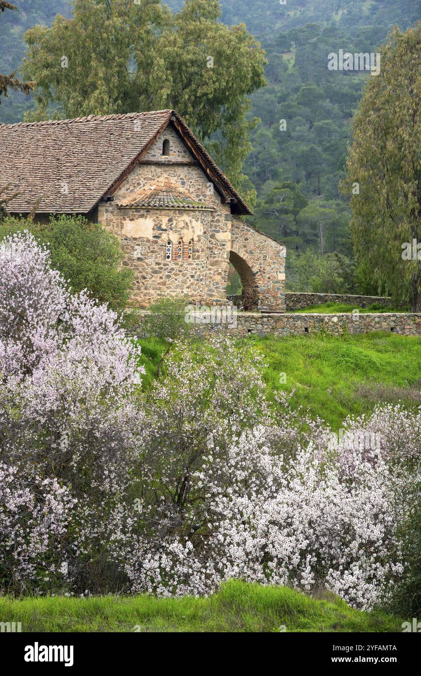 Berühmte Griechische orthodoxe Kirche Panagia Asinou an Nikitari Dorf in Zypern. Die Kirche ist als World Heritage Monument und durch U geschützt eingestuft Stockfoto