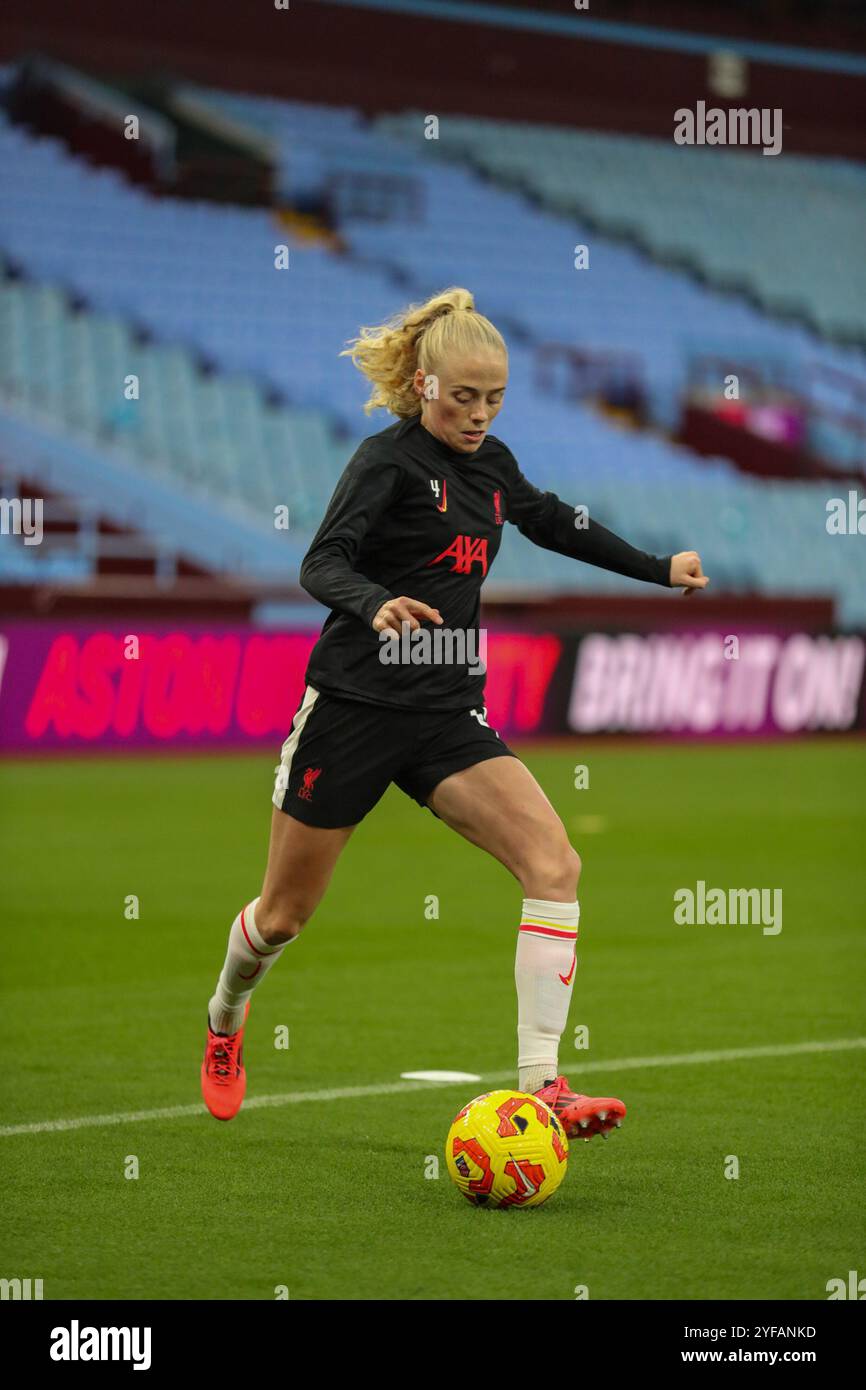 Birmingham, Großbritannien. November 2024. Villa Park, Birmingham, England, 10. November 2024: Grace Fisk (4 Liverpool) in Aktion während des FA Womens Super League Spiels zwischen Aston Villa und Liverpool WFC im Villa Park in Birmingham, England (will Hope/SPP) Credit: SPP Sport Press Photo. /Alamy Live News Stockfoto