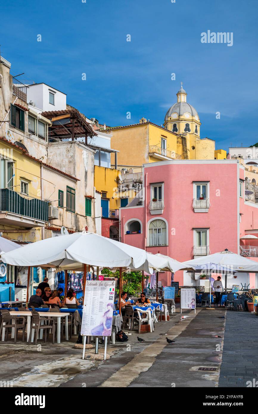 Malerischer Blick auf Corricella, Procida, Kampanien, Italien Stockfoto
