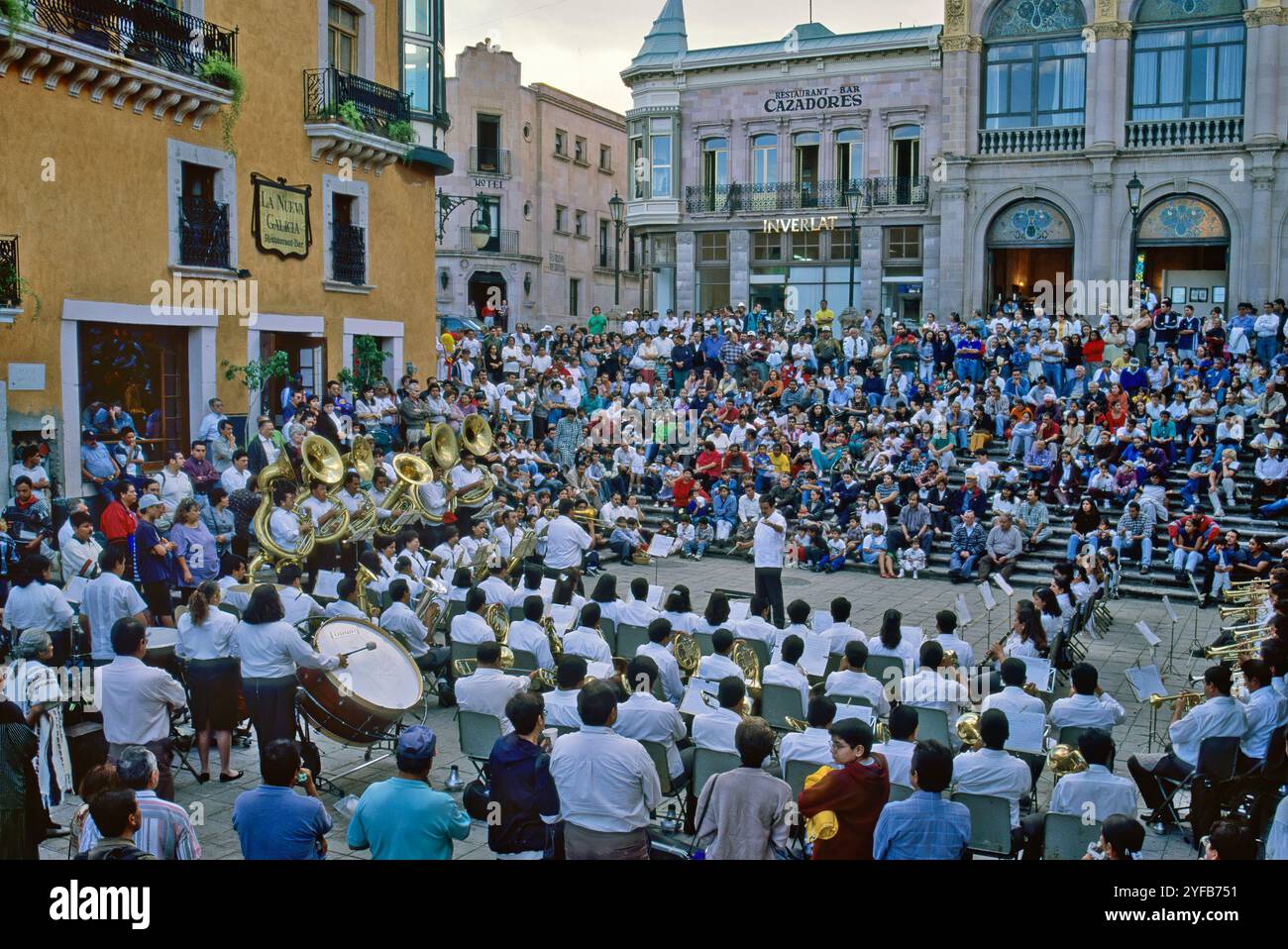 Freiluftkonzert in der Plaza Goitia, State of Zacatecas Music Band, Abend, Zacatecas, Mexiko Stockfoto