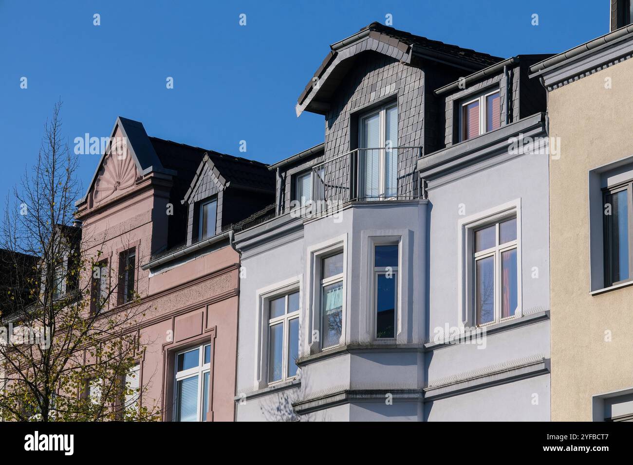 Düsseldorf 04.11.2024 Wohnungen Wohnungsnot Mietswohnung Mieten Mietpreis soziale Wohnungsbau Sozialwohnung Immobilien Wohnraummangel Wohnung Baustelle Neubau Mehrfamilienhaus Mietspiegel Mietpreisspiegel Immobilie Wohnungsmangel Baustau Wohnimmobilie Wohnungsimmobilien Mietpreise Altbau Leerstand Baumaterial Baustoffe Ballungsgebiet bezahlbarer Wohnraum CO2-Preis CO2 Bundes-Klimaschutzgesetz Heizen Heizung Klimapaket Mieter Vermieter Mietpreisbremse Klimasteuer Energiewende Büro Homeoffice Home-Office Konjunkturpaket Grundsteuererklärung Wohngeld Grundsteuererklärung Wohngeld Wohngeld Wohngeld Wohngeld Stockfoto