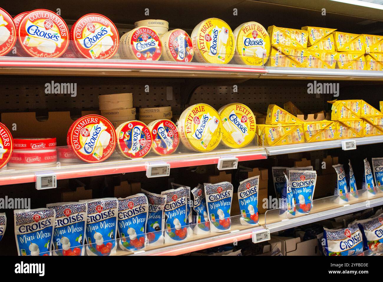 Luxemburg, Bertrange: Die E.. Leclerc Hypermarket in Bertrange Ccial City Concorde, ehemals ein Geschäft in Cora. April 2024: Der Supermarkt wurde gekauft Stockfoto