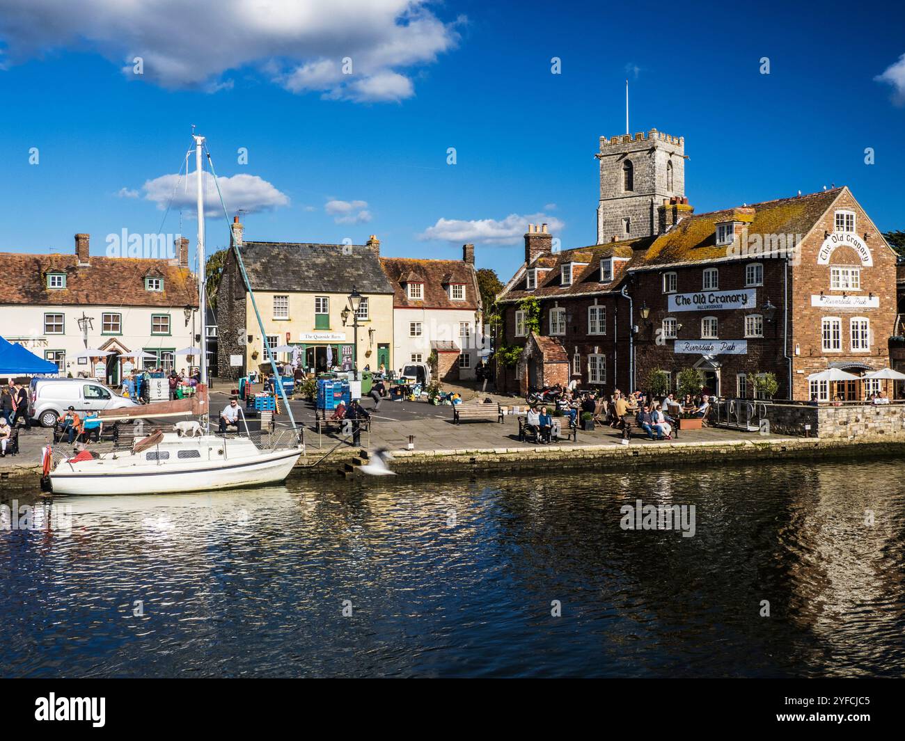 Der belebte Quay in Wareham in Dorset. Stockfoto