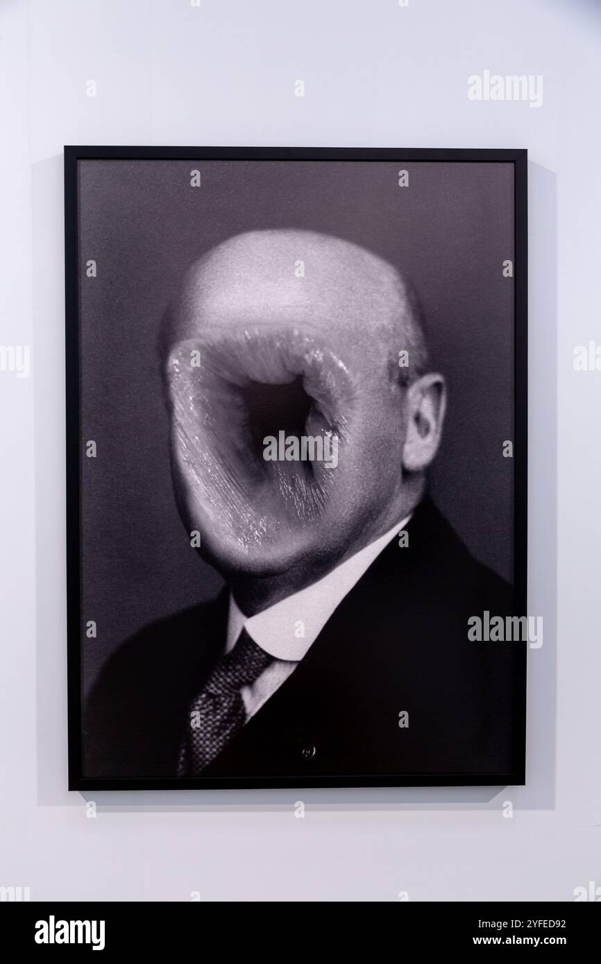 Istanbul, Turkiye - 26. OCT 2024: 19. Ausgabe der Contemporary Istanbul ist eine jährliche Kunstmesse, die Galerien, Künstler, Sammler und Kurato verbindet Stockfoto