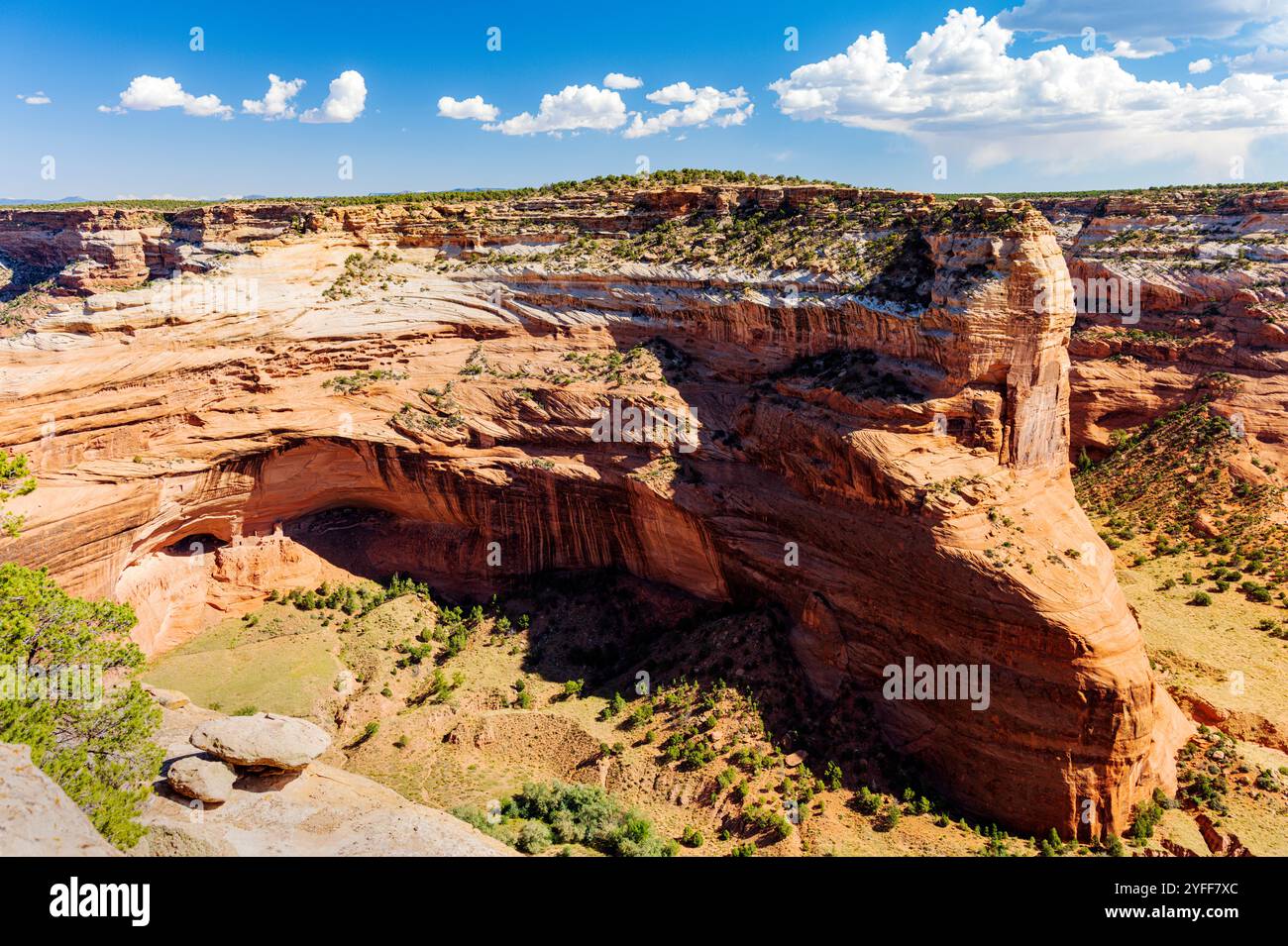 Mummy Cave Ruin; Mummy Cave Overlook; Canyon de Chelly National Monument; Arizona; USA Stockfoto