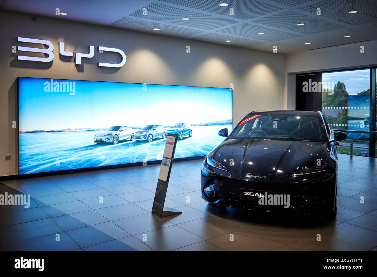 Mercedes-Benz Stockport BYD-Ausstellungsraum Stockfoto