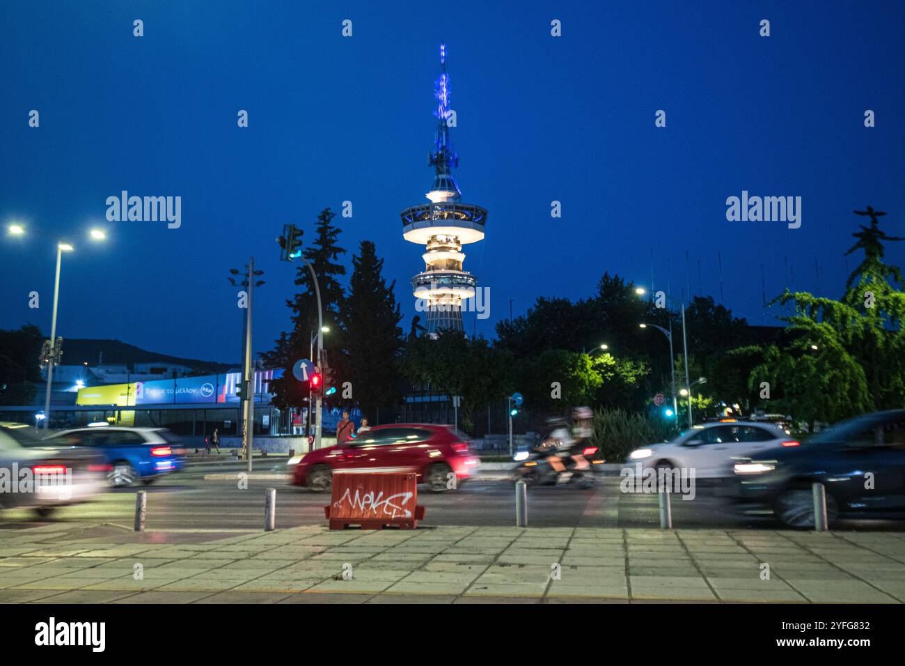 Thessaloniki: OTE-Turm bei Nacht. Griechenland Stockfoto