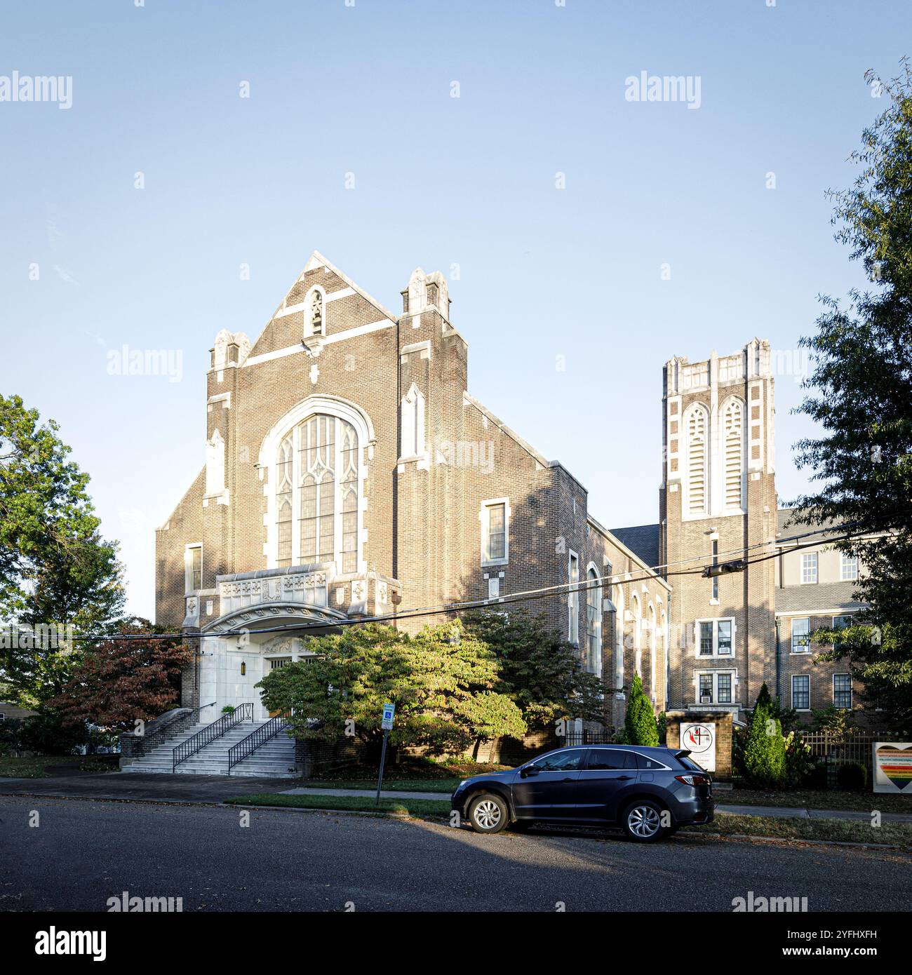 KNOXVILLE, TENNESSEE, USA-SEPTEMBER 2024: Central United Methodist Church im alten Norden von Knoxville. Stockfoto