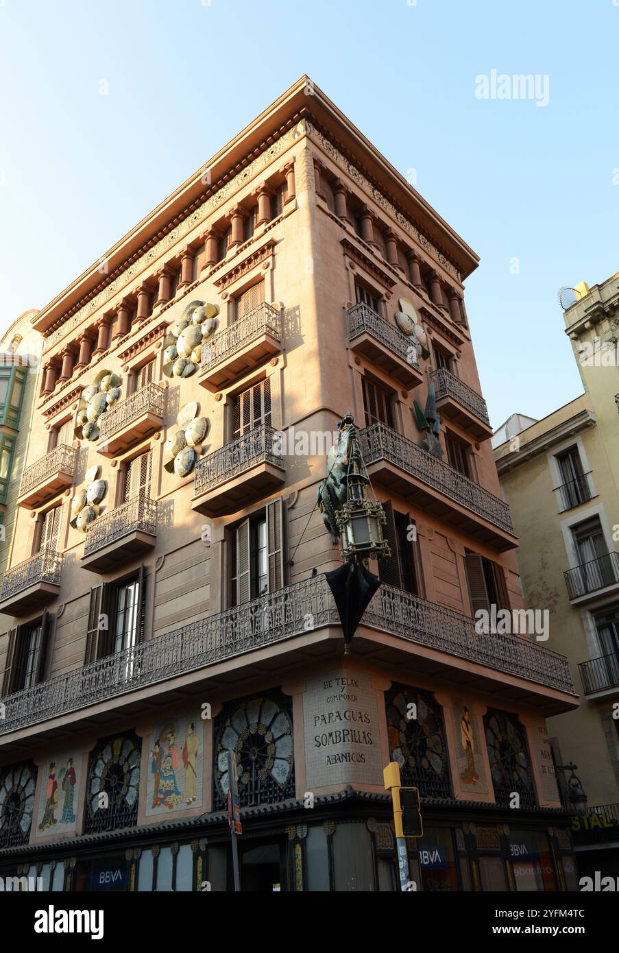 Casa Bruno Cuadros in Barcelona, Spanien. Stockfoto