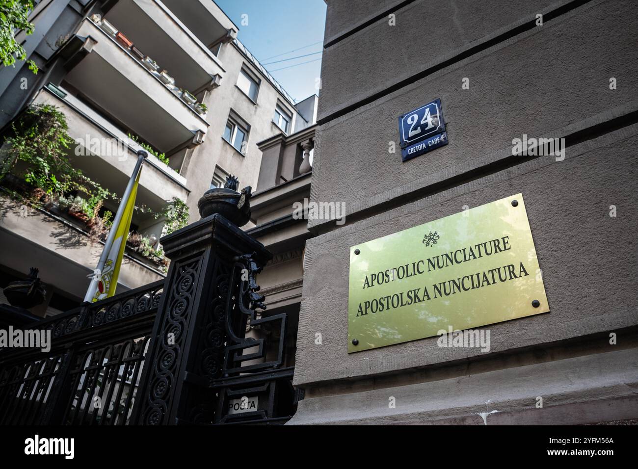 BELGRAD, SERBIEN - 16. APRIL 2024: Die Apostolische Nunziatur von Belgrad, Serbien, steht als diplomatische Mission des Heiligen Stuhls (vatikan), der Äquiv Stockfoto