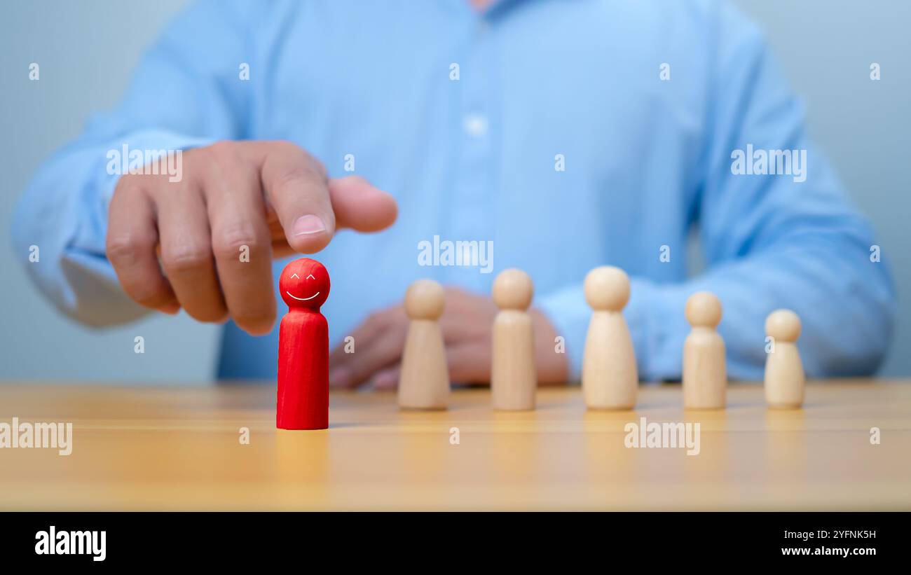Geschäftskonzept, Hand des Managers Management Human Resource mit Personalbeschaffung und Qualifikation Mitarbeiterleiter für Unternehmenserfolg, -Entwicklung und -Wachstum o Stockfoto