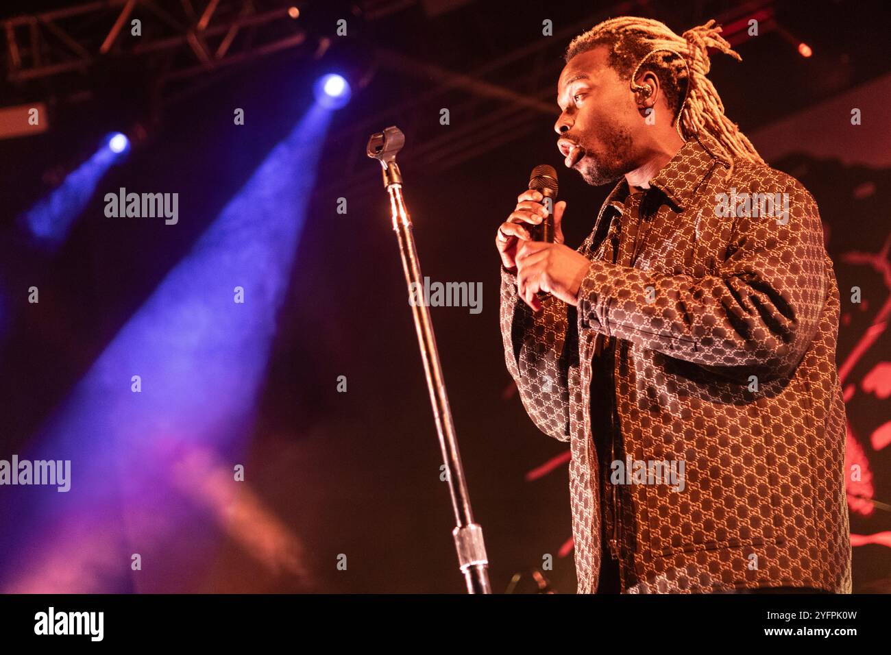 Schwarze Pumas im Concerto al Fabrique, Mailand. Foto di Davide Merli - Alamy Stockfoto