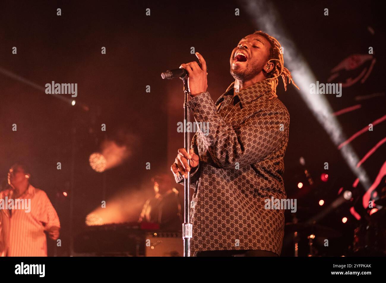 Schwarze Pumas im Concerto al Fabrique, Mailand. Foto di Davide Merli - Alamy Stockfoto