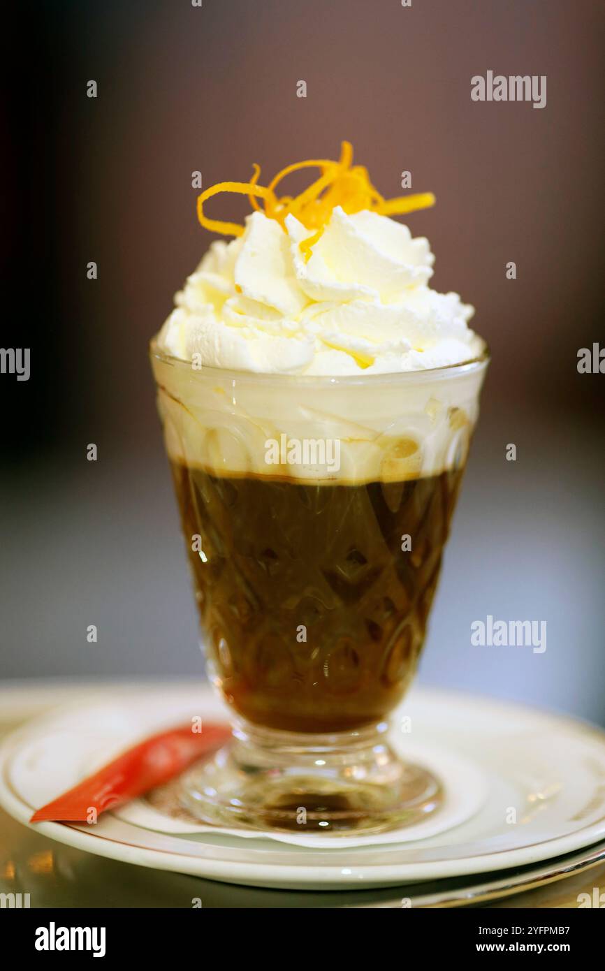 Wiener Kaffee mit Schlagsahne. Wien. Österreich. Stockfoto