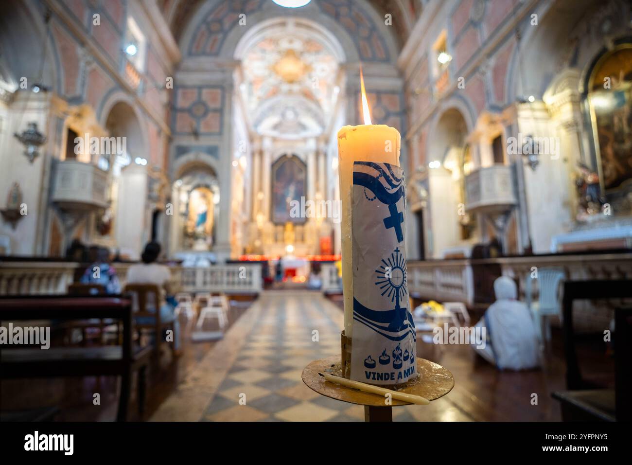 Weltjugendtag 2023. Sitz der französischen Delegation in der Kirche Santos O Velho. Lissabon. Portugal. Stockfoto