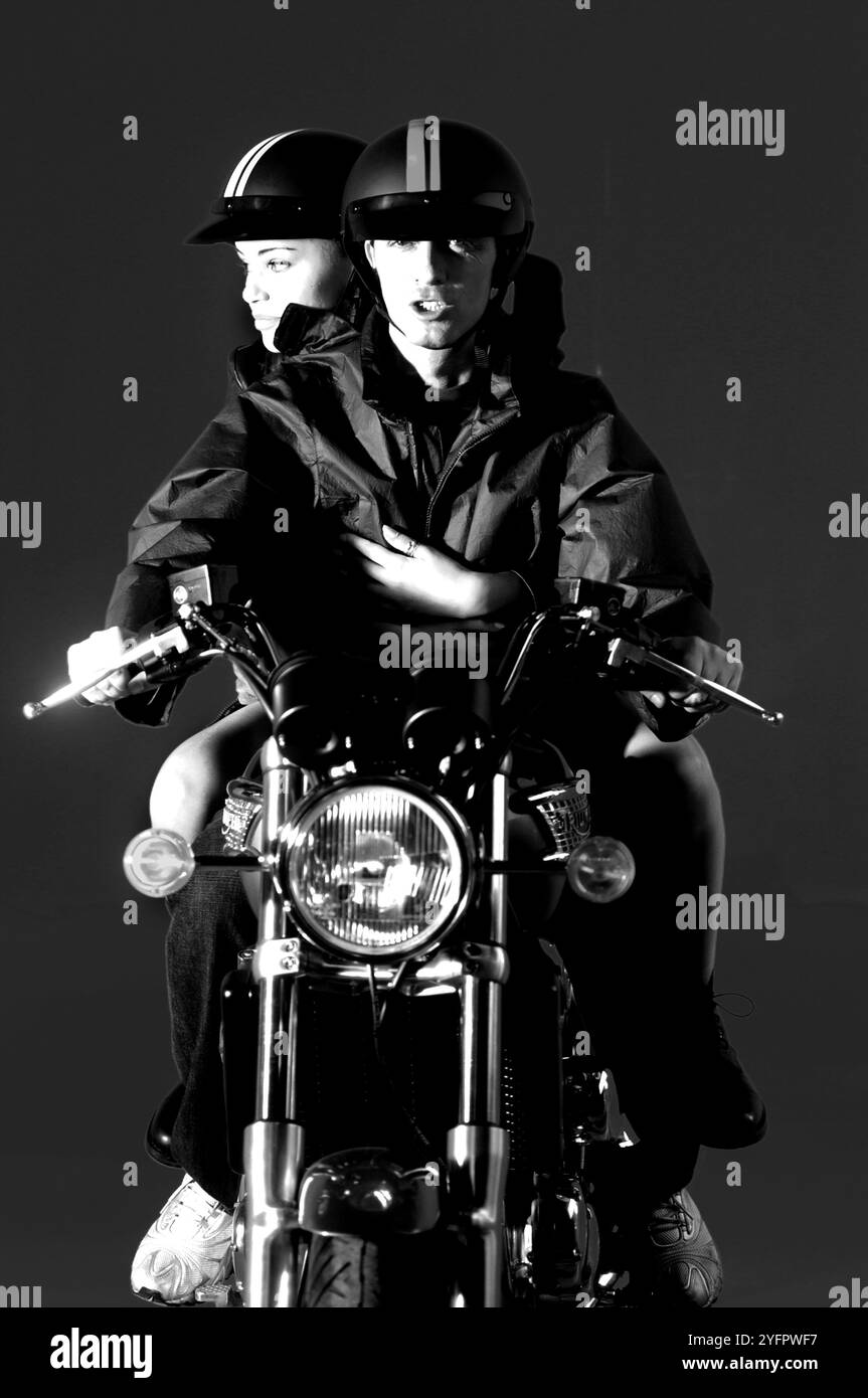 Mailand Italien 26/09/2001: Raf, italienischer Sänger, während des Backstage-Fotos der Dreharbeiten des Videoclips „Via“ Stockfoto