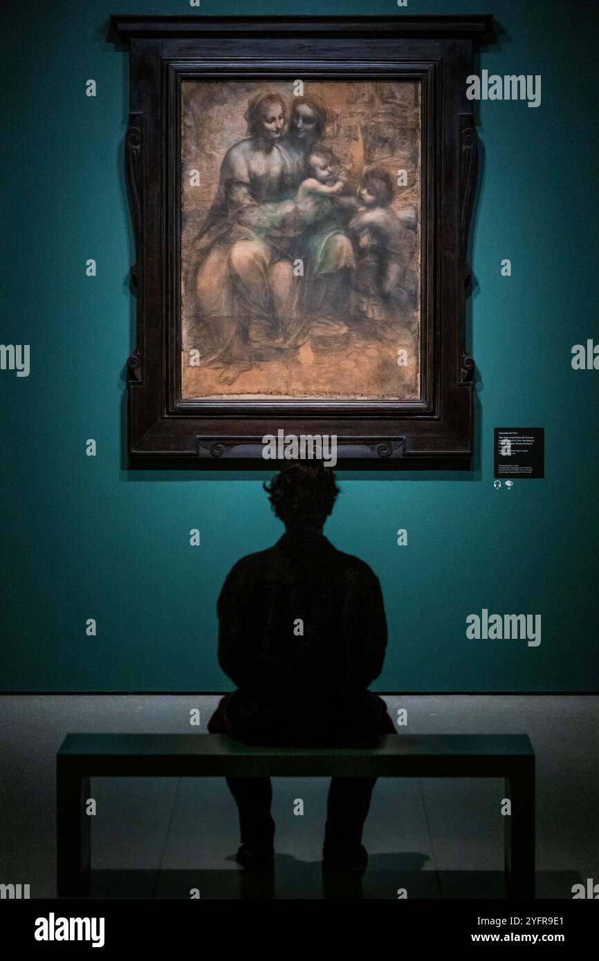 London, Großbritannien. November 2024. Michelangelo, Leonardo, Raphael: Florenz, ca. 1504 an der Royal Academy of Arts, London. Die Ausstellung basiert auf der Geschichte, dass sich um die Wende zum 16. Jahrhundert drei Titanen der italienischen Renaissance kurzzeitig kreuzten und um die Aufmerksamkeit der mächtigsten Mäzen im republikanischen Florenz wetteiferten. Sie läuft vom 5. November 2024 bis 16. Februar 2025 Credit: Guy Bell/Alamy Live News Stockfoto