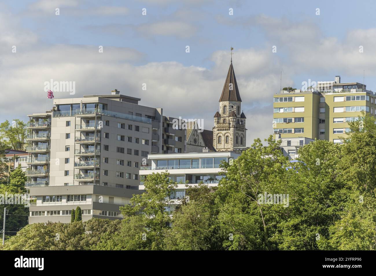 Alte und moderne Architektur in der Stadt in der Schweiz. Neuhausen am Reinfall. Schweiz Stockfoto