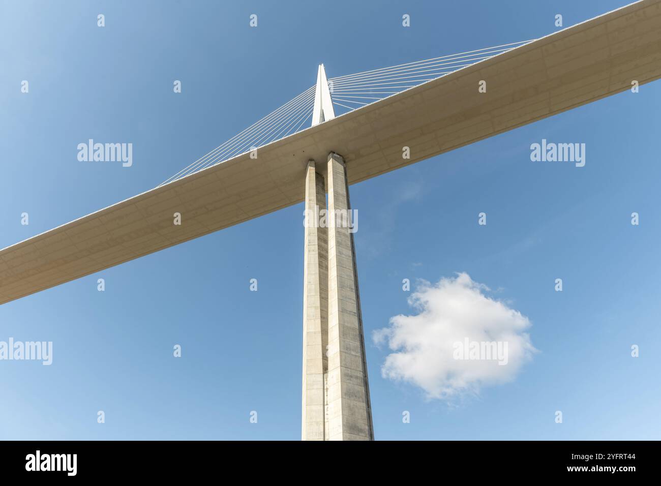 Viadukt Millau, Brücke über das Tarn-Tal. Die höchste Straßenbrücke der Welt. Autobahn A75. Aveyron, Frankreich, Europa Stockfoto