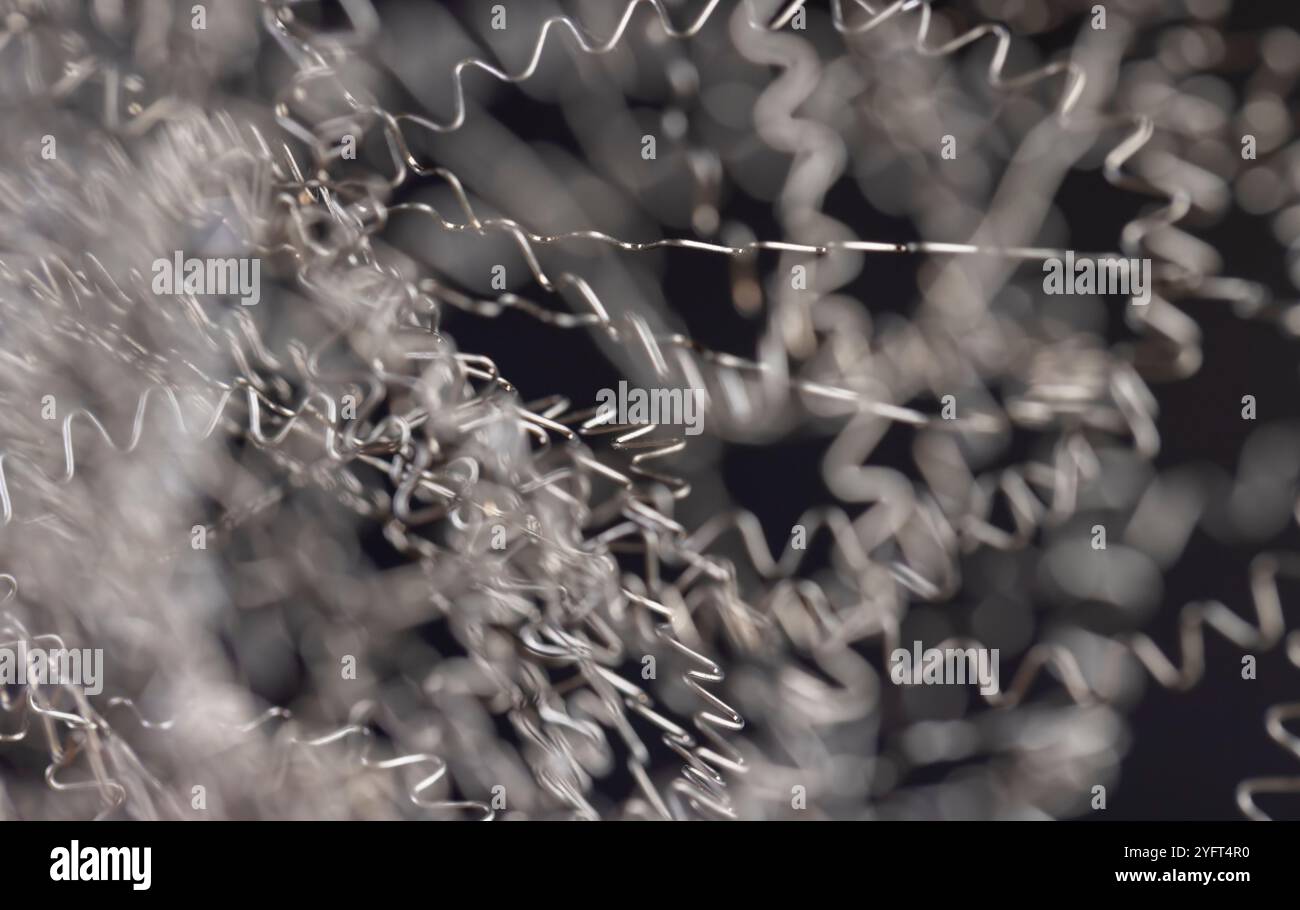 Gebogener Metalldraht, gebogener Heizdraht aus Metall Stockfoto